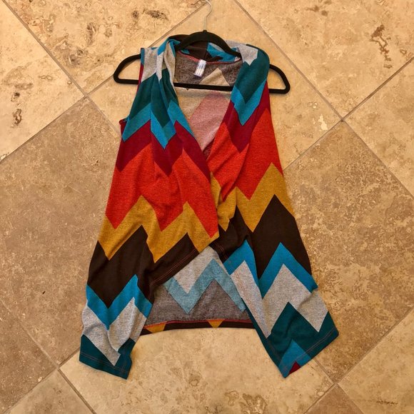 Giddy Up Glamor Aztec Chevron High Low Vest - Picture 2 of 2